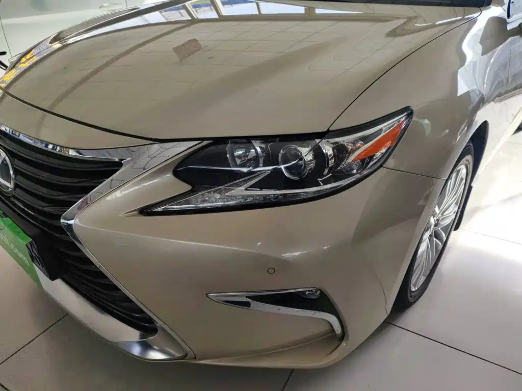 Lexus ES — миниатюра 19