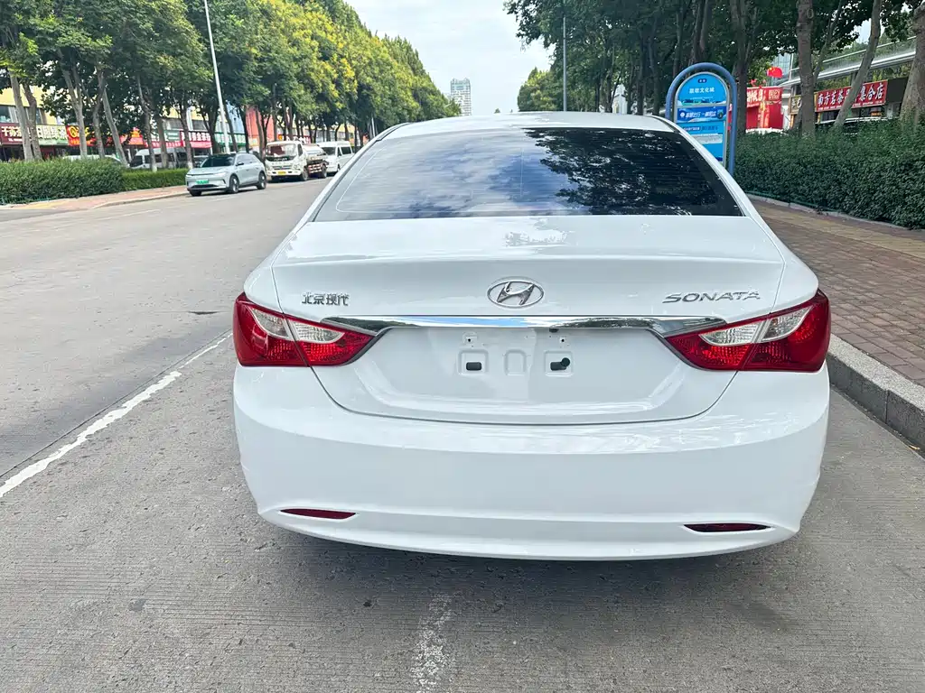 Hyundai Sonata — миниатюра 5