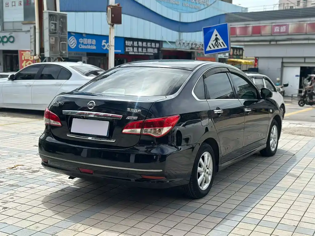 Nissan Sylphy — миниатюра 8