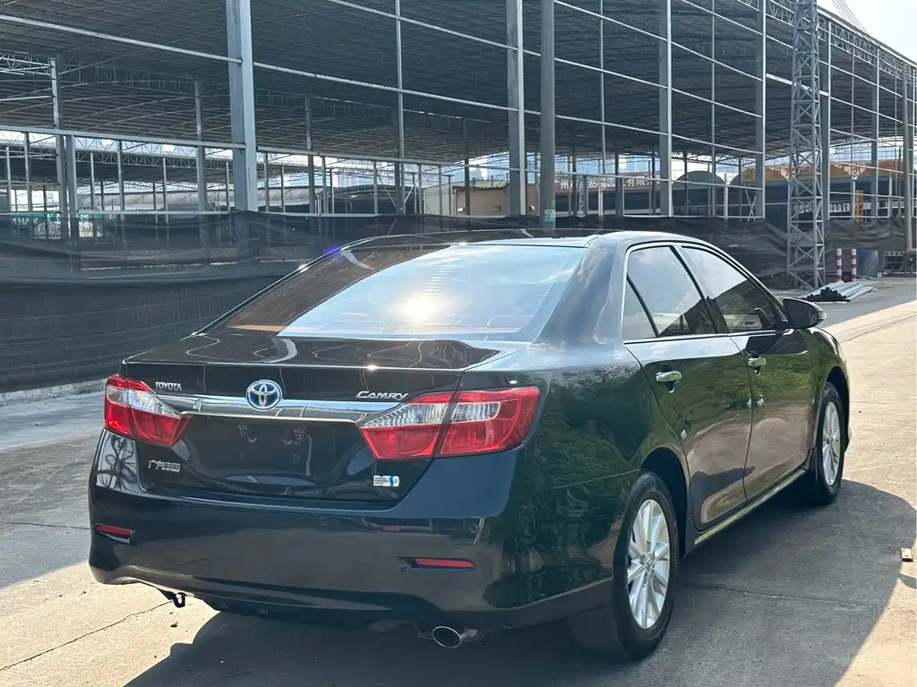 Toyota Camry — миниатюра 13