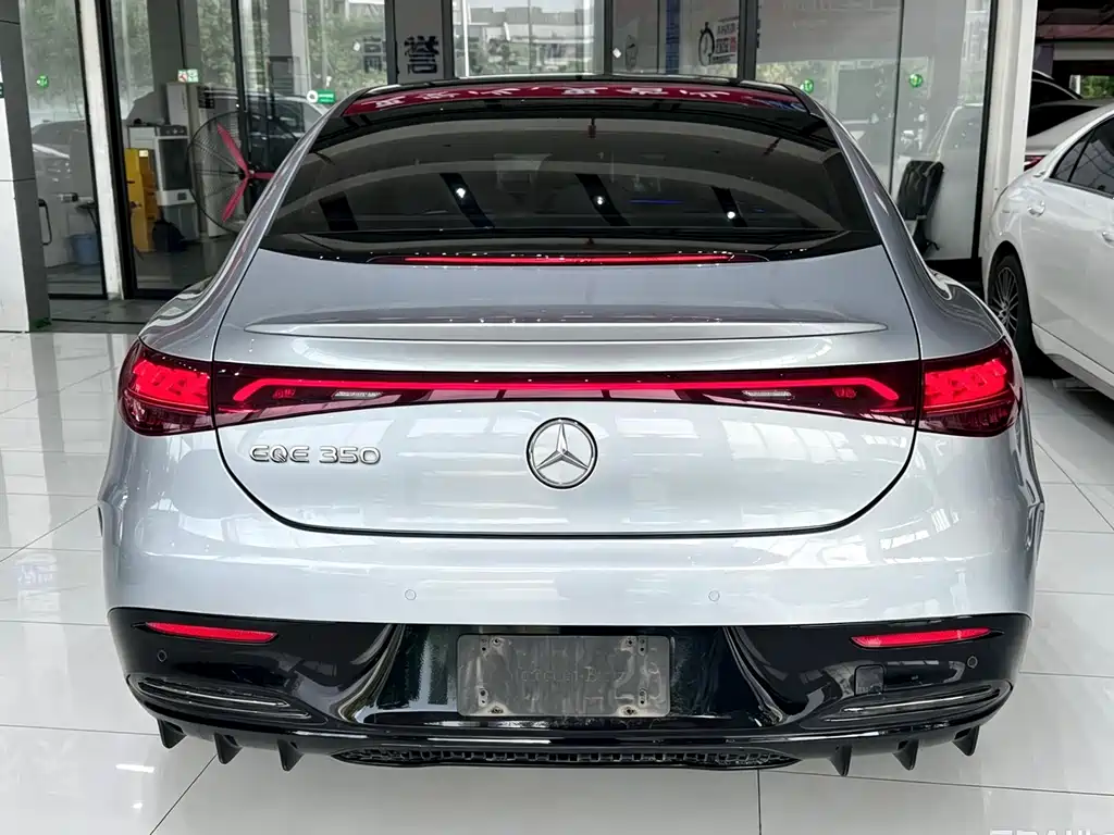 Mercedes-Benz EQE — миниатюра 8