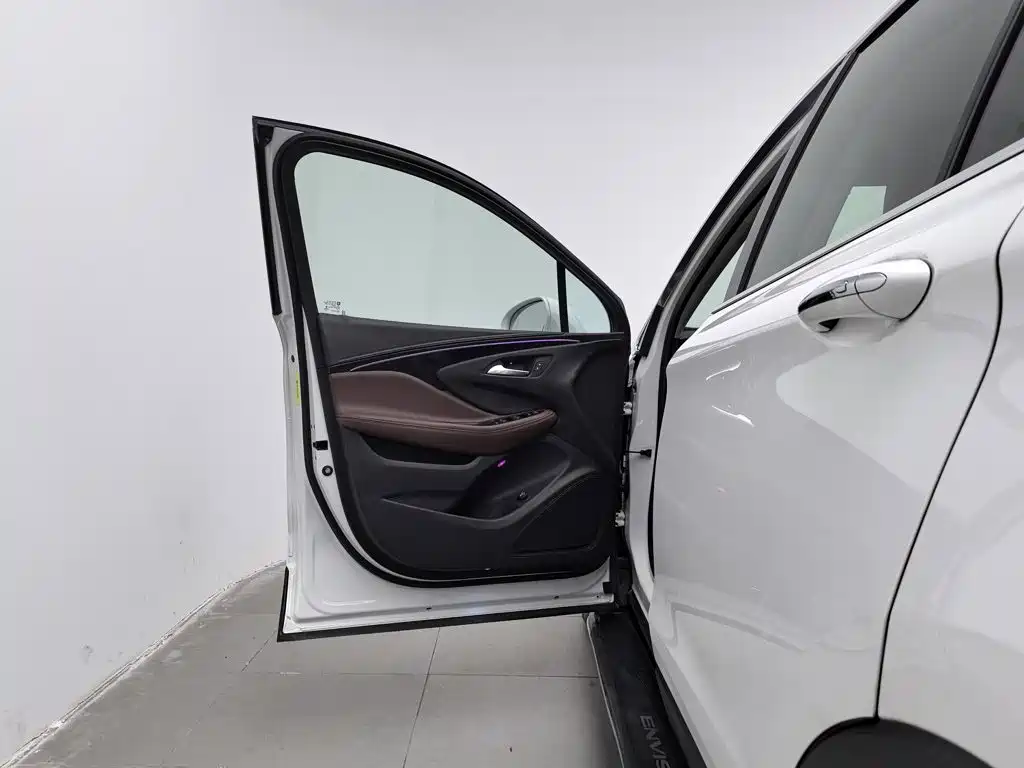 Buick Envision Plus — миниатюра 8