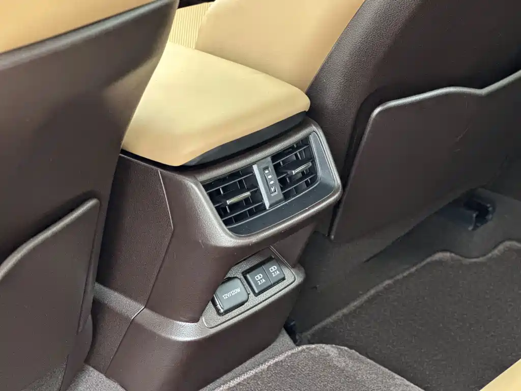 Lexus ES — миниатюра 13