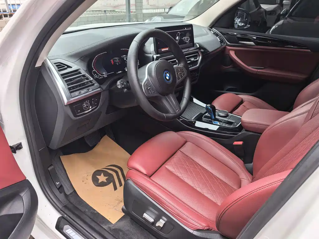 BMW iX3 — миниатюра 6