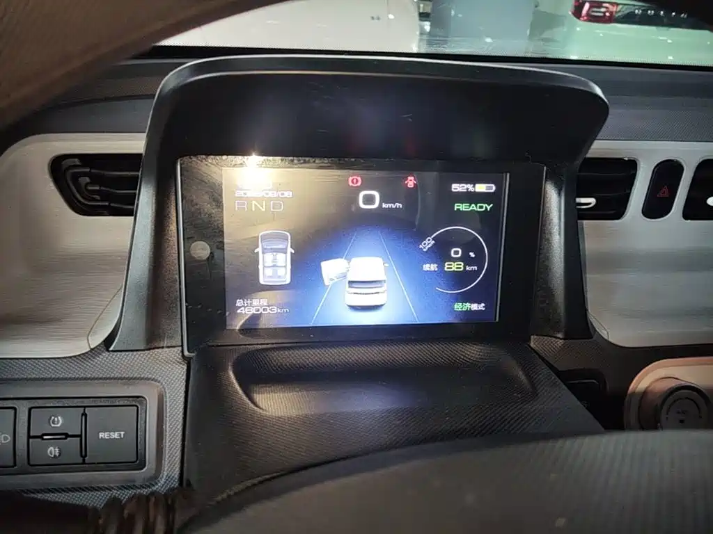 Wuling MINIEV — миниатюра 12