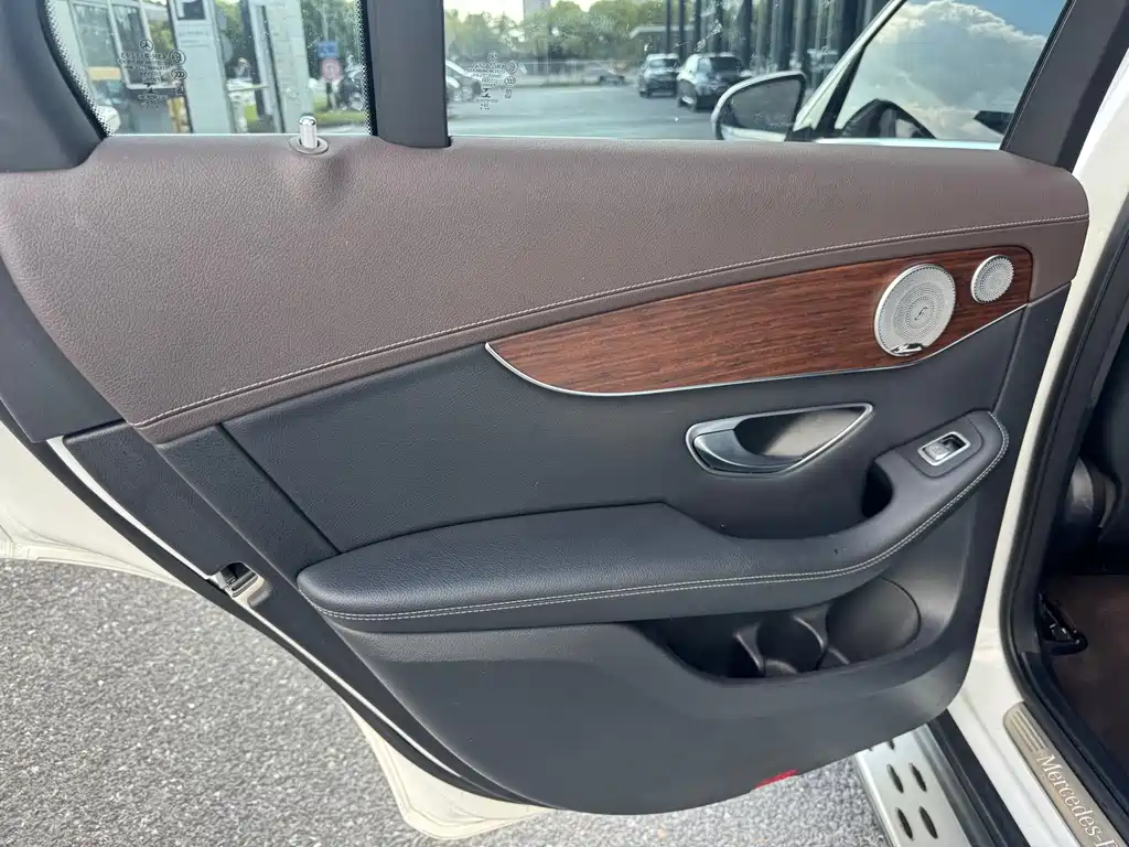 Mercedes-Benz GLC — миниатюра 13