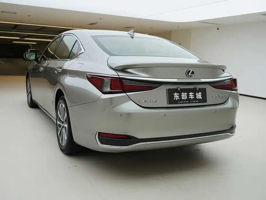 Lexus ES — миниатюра 4