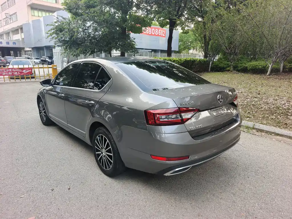 Skoda Octavia — миниатюра 6