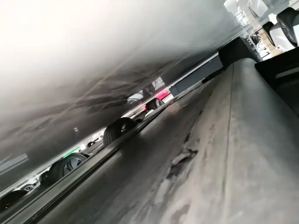 Tesla Model Y — миниатюра 22