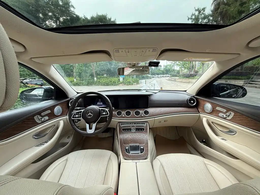 Mercedes-Benz E-Class E 2019 E 300 L Fashion