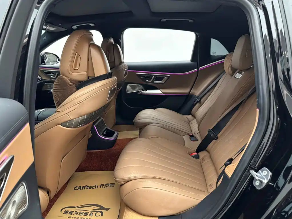 Mercedes-Benz E-Class — миниатюра 9