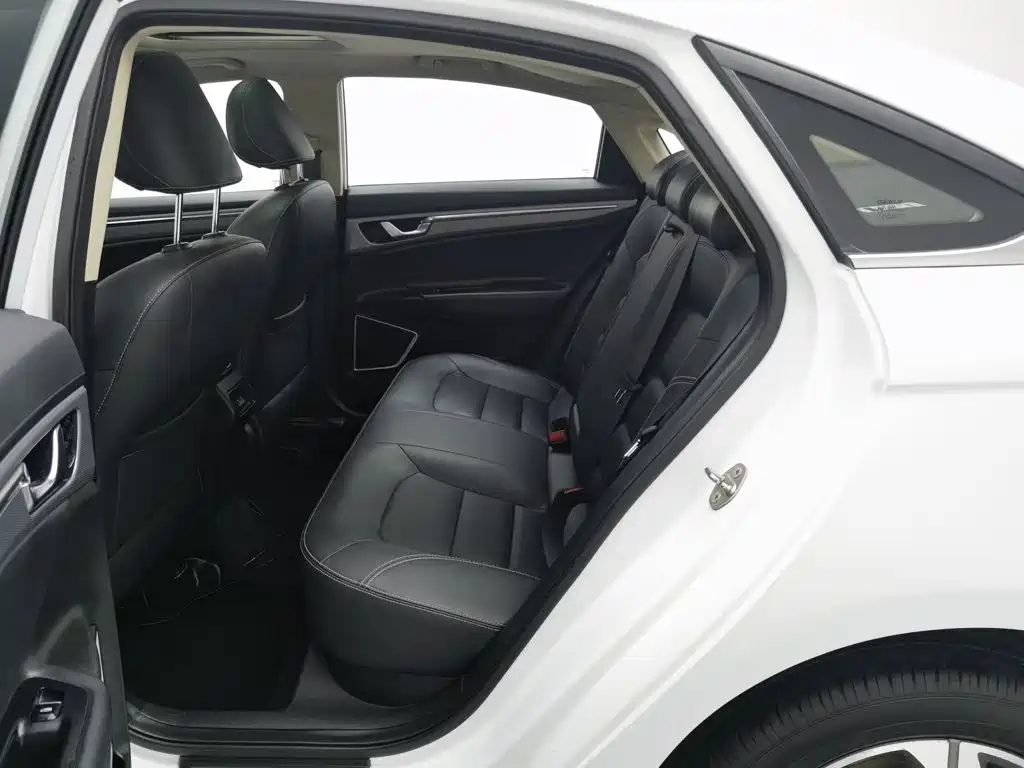 Geely Emgrand GL — миниатюра 15