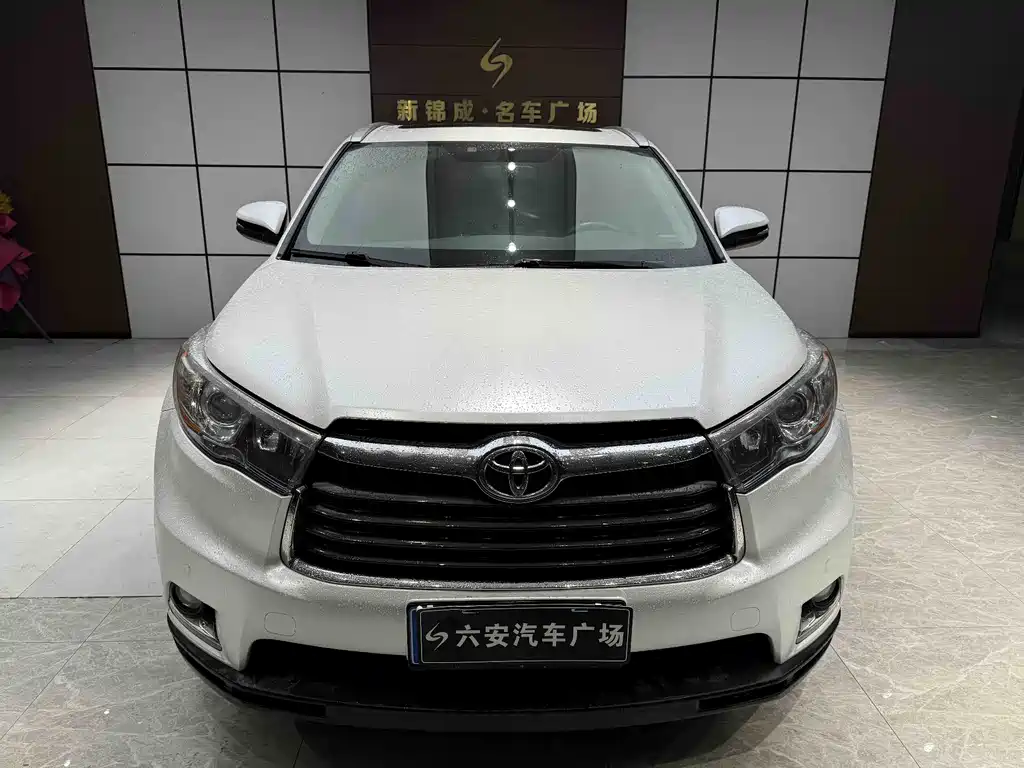 TOYOTA HIGHLANDER