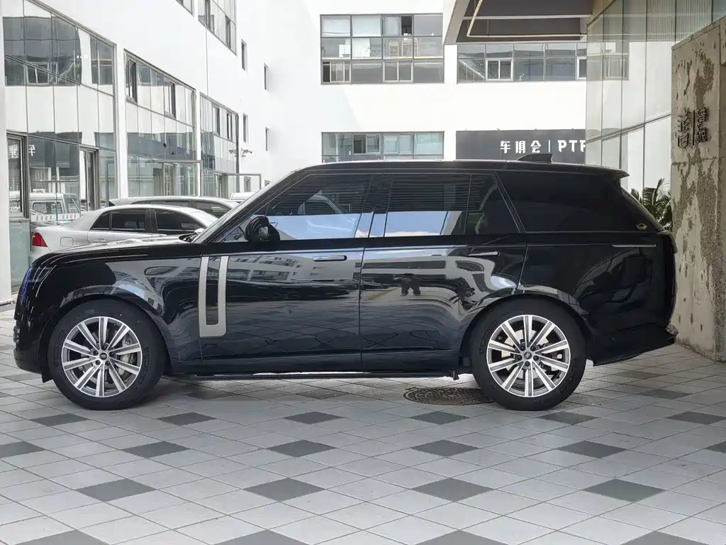 Land Rover Range Rover — миниатюра 16