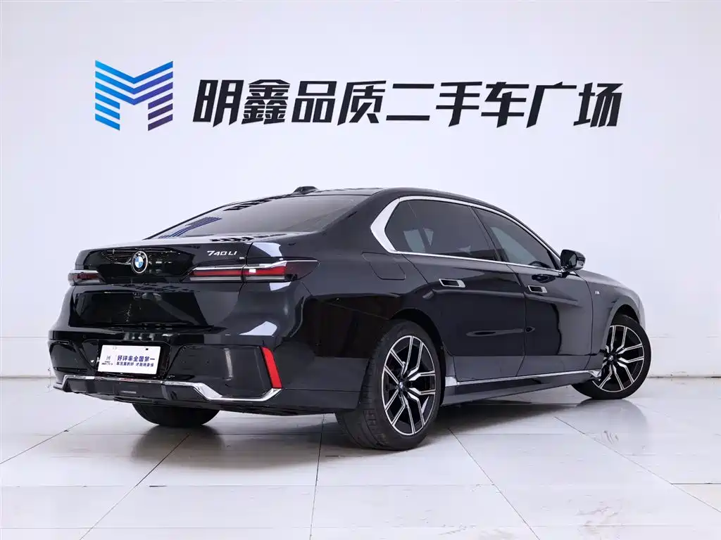 BMW 7 Series 7 2023 735Li M Sport