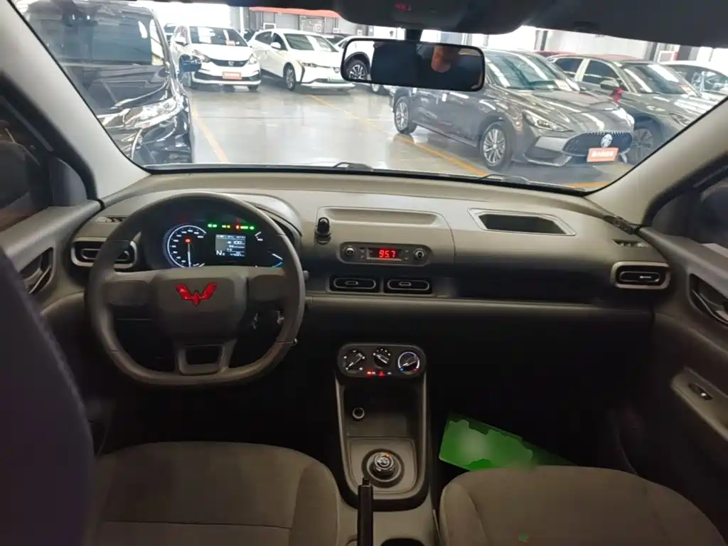 Wuling Hongguang EV — миниатюра 10