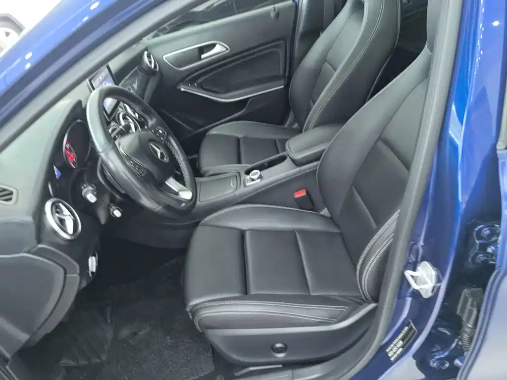 Mercedes-Benz GLA 2016 GLA 200 Fashion