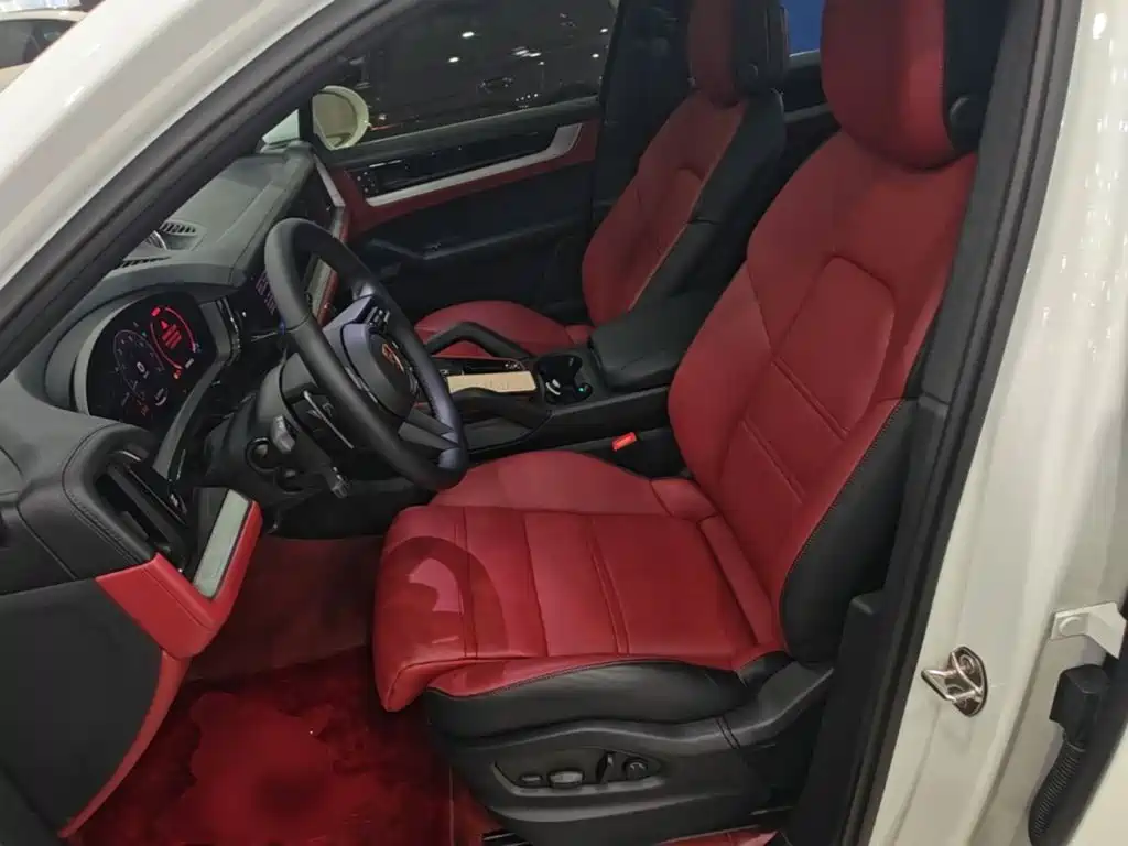 Porsche Cayenne — миниатюра 15