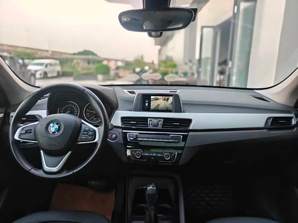 BMW X1 — миниатюра 13