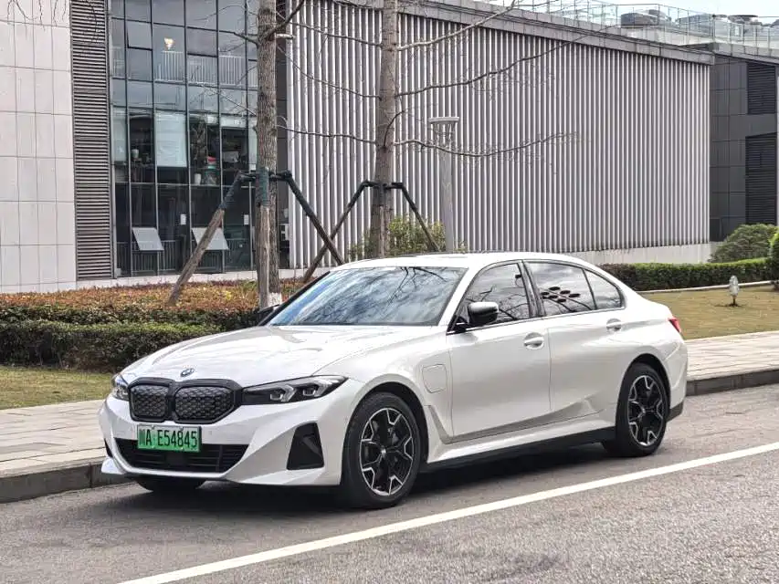 BMW i3 2025