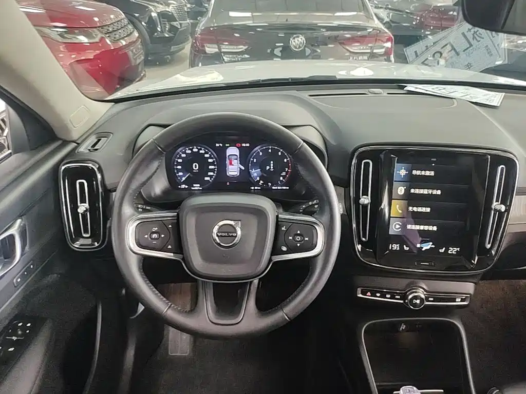 Volvo XC40 — миниатюра 11