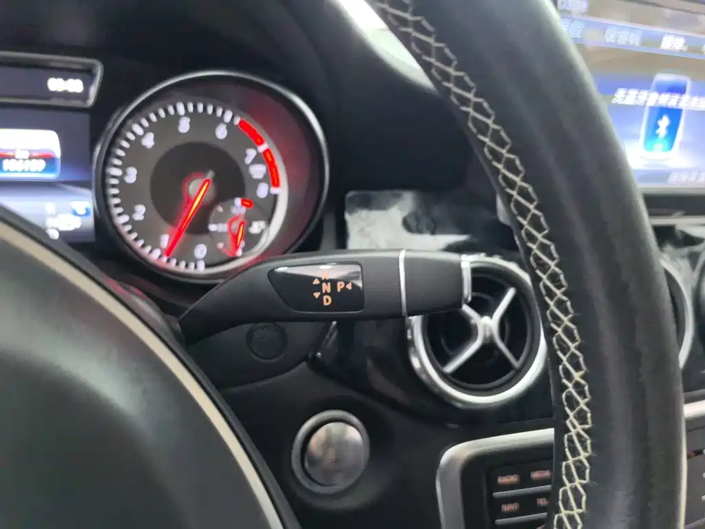 Mercedes-Benz GLA 2016 GLA 200 Fashion