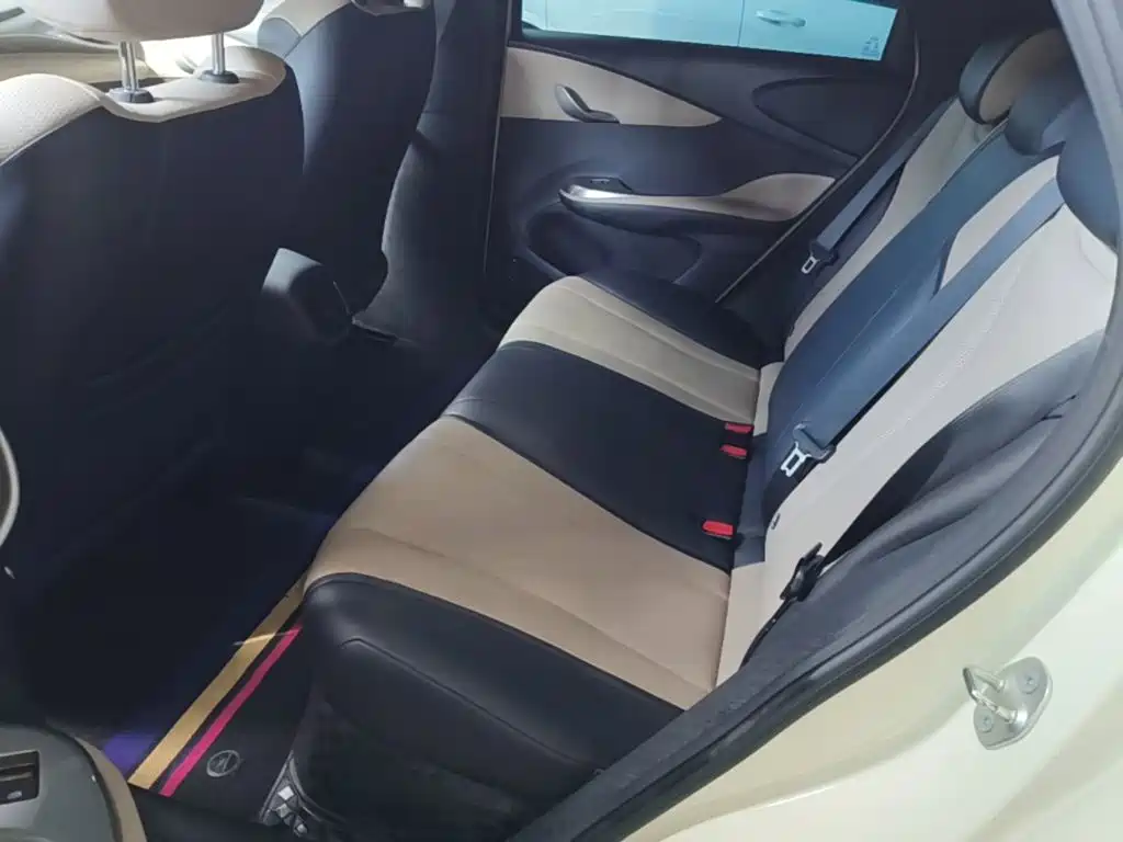 BYD Dolphin — миниатюра 17