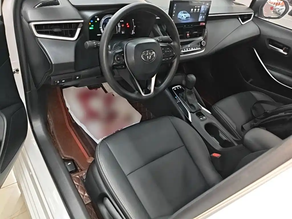 Toyota Corolla — миниатюра 10