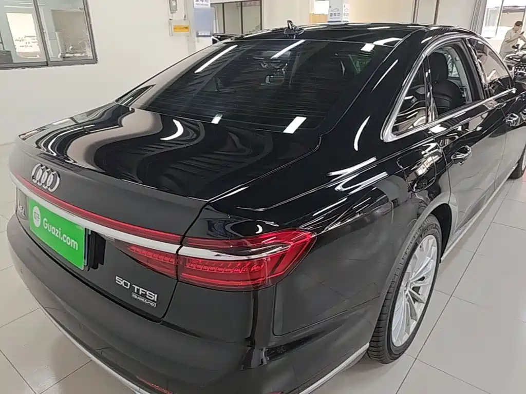 Audi A8 — миниатюра 7