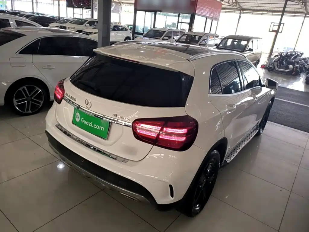 Mercedes-Benz GLA — миниатюра 7