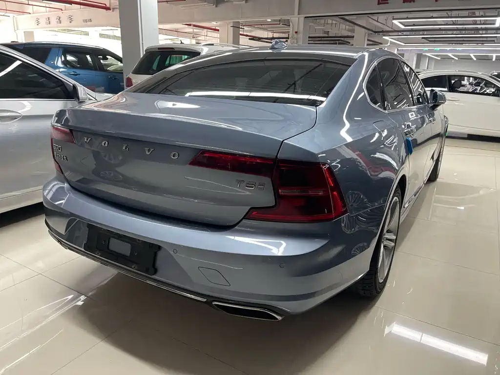 Volvo S90 — миниатюра 4