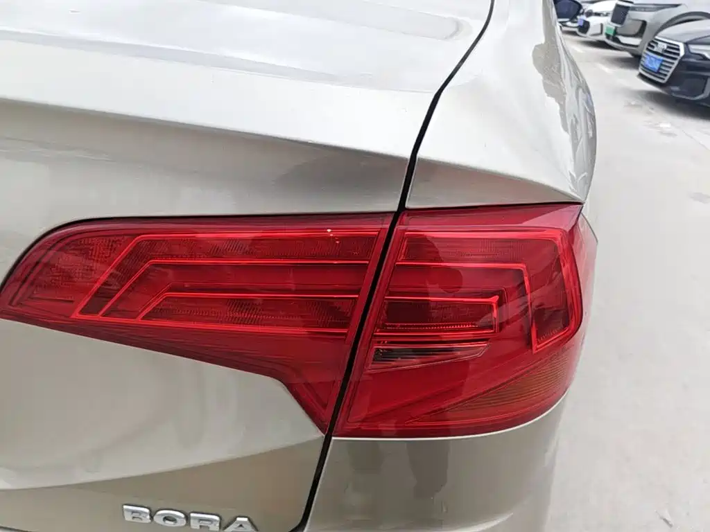 Volkswagen Bora — миниатюра 8