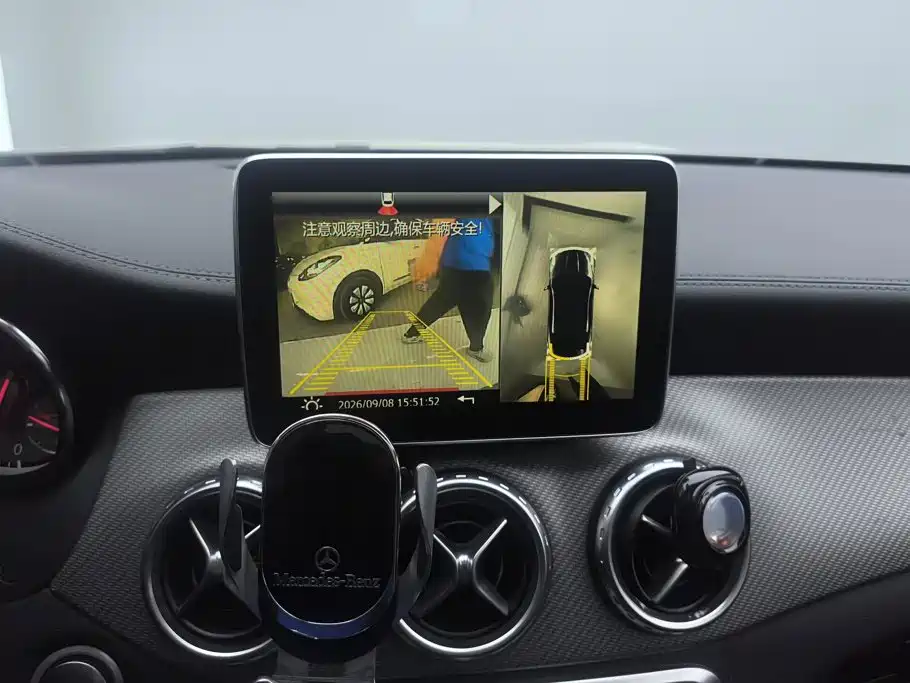 Mercedes-Benz GLA — миниатюра 13
