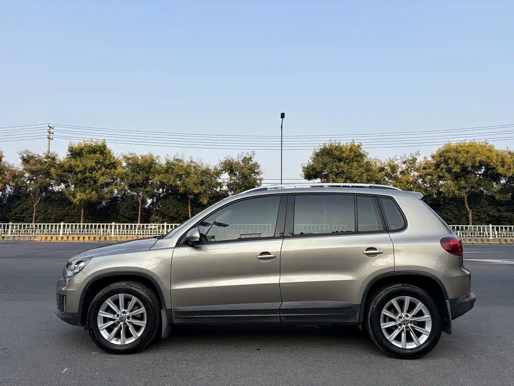 Volkswagen Tiguan — миниатюра 2