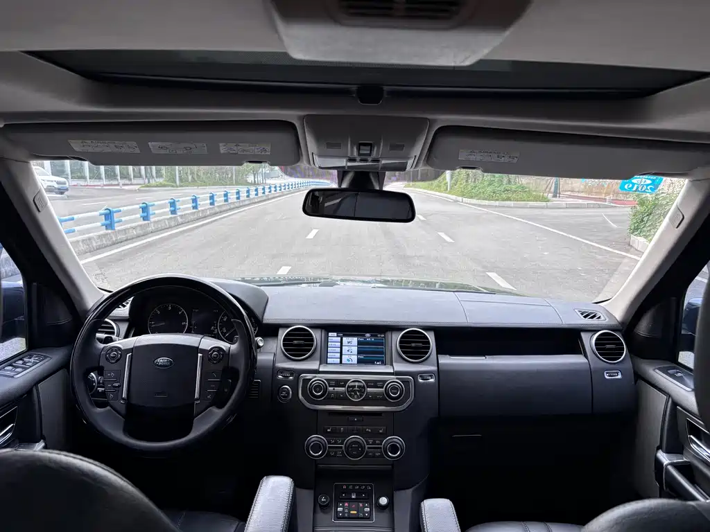 Land Rover Discovery — миниатюра 11