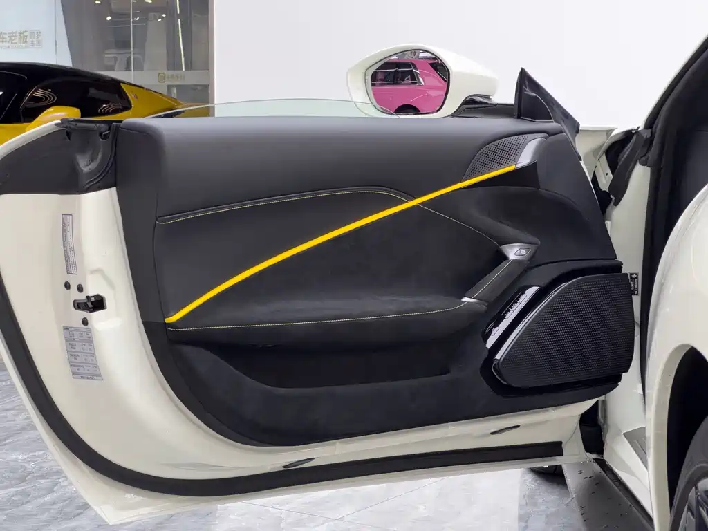 Ferrari Roma — миниатюра 11