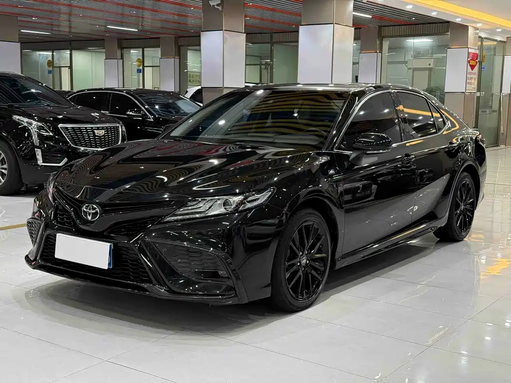 Купить Toyota Camry