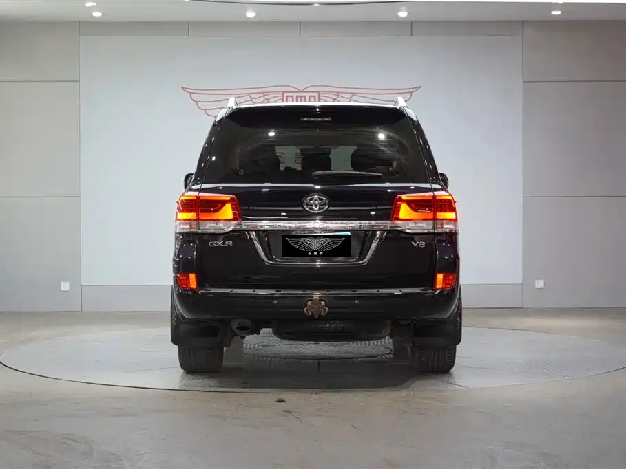 Toyota Land Cruiser 2018 4.6L AT