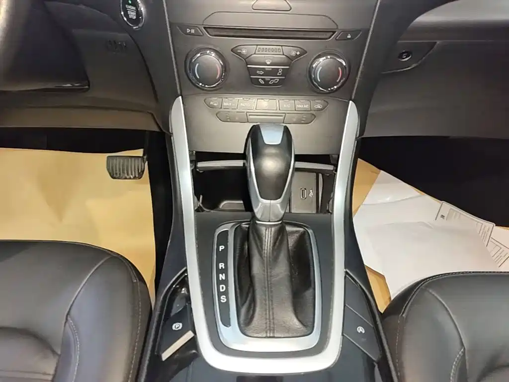 Ford Edge — миниатюра 14