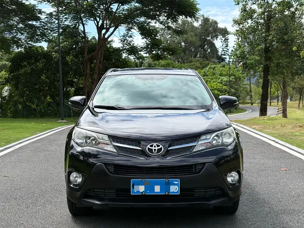 Toyota RAV4 — миниатюра 2
