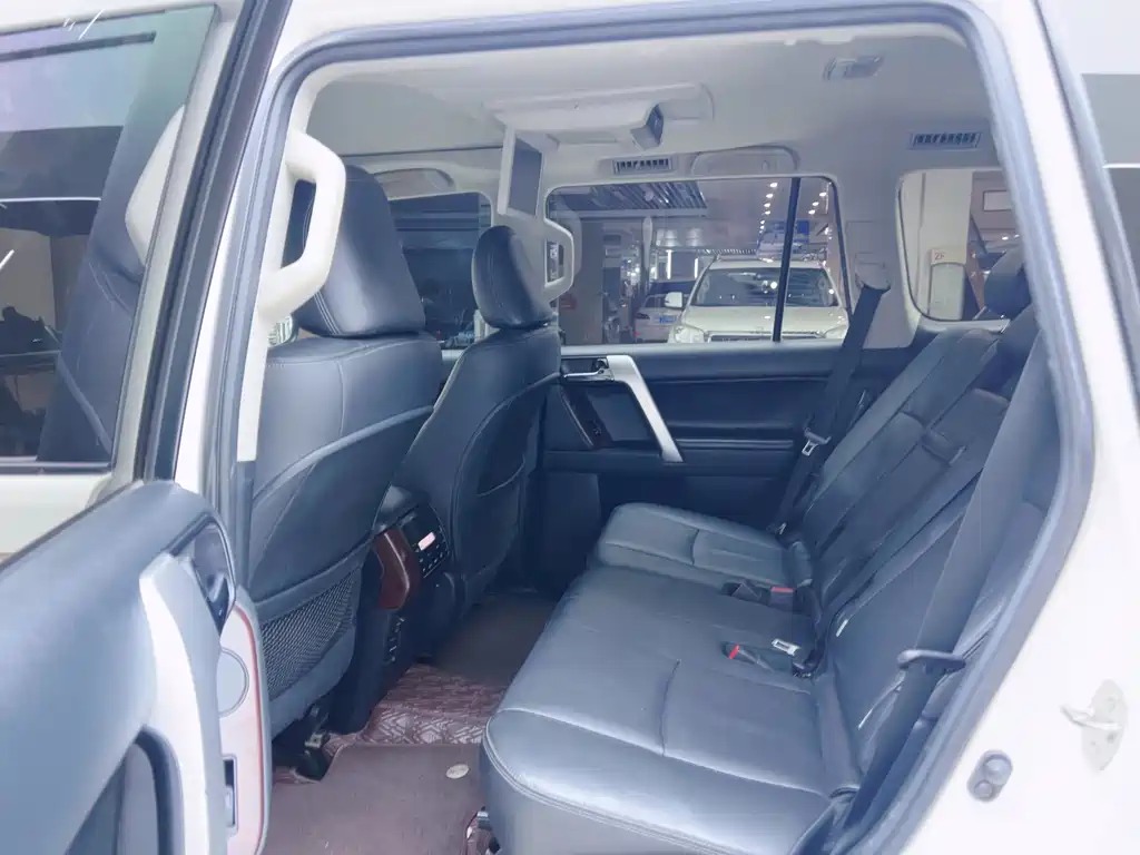 Toyota Prado — миниатюра 8