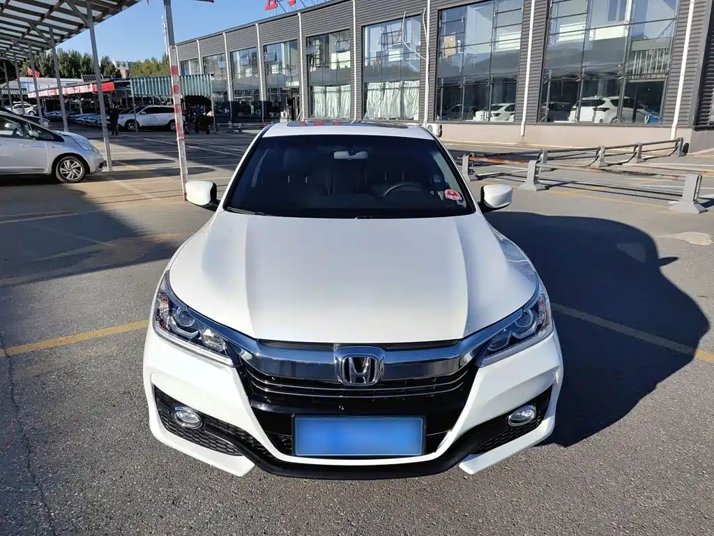 Honda Accord — миниатюра 11