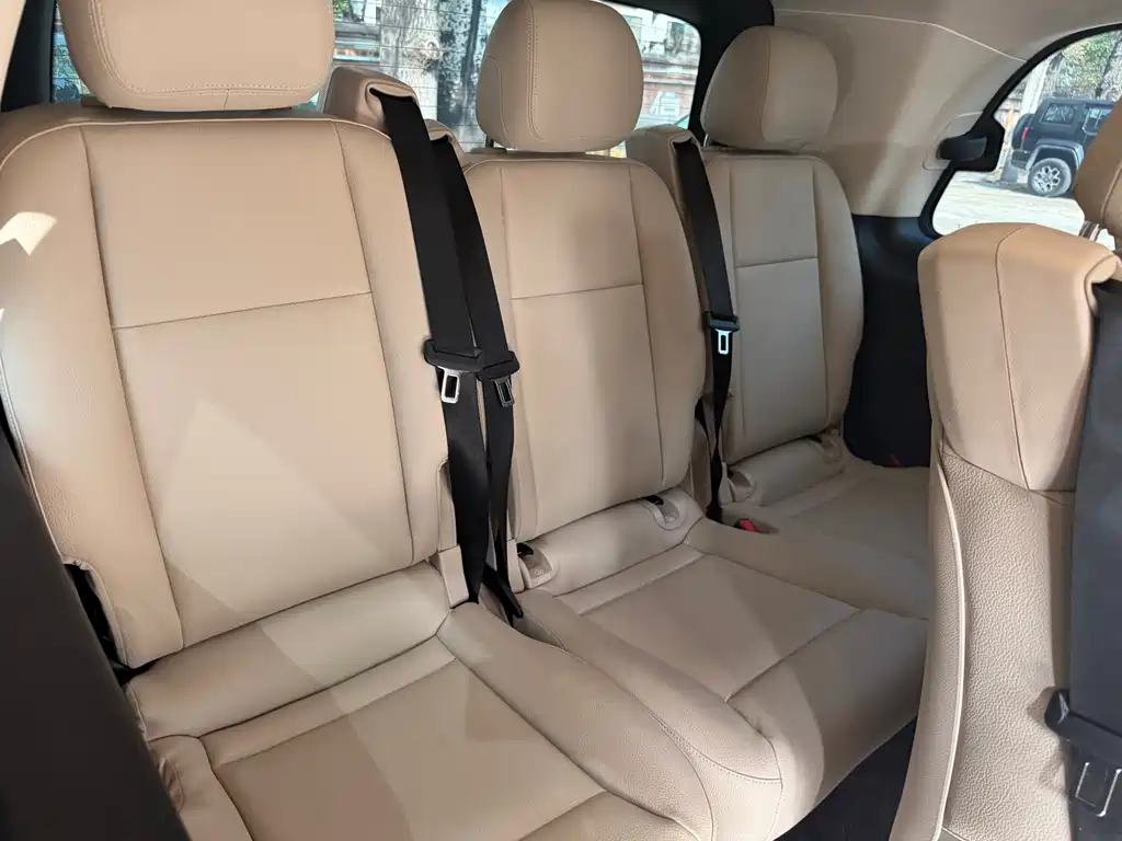 Mercedes-Benz Vito — миниатюра 6