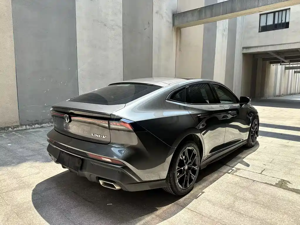 Changan UNI-V — миниатюра 3