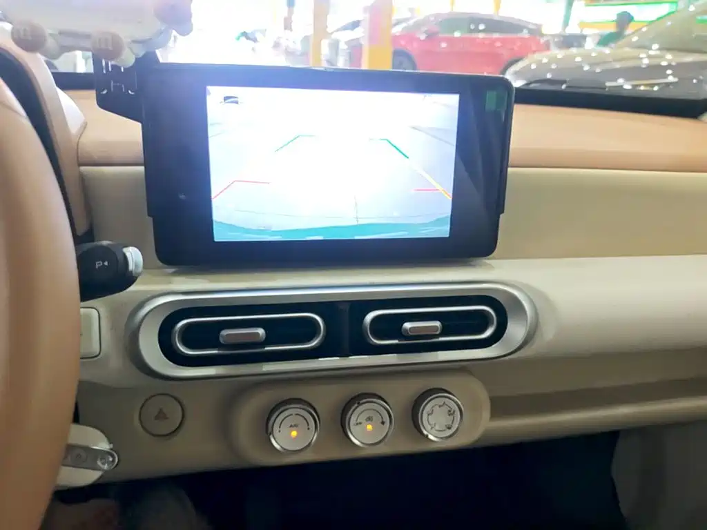 Wuling MINIEV — миниатюра 13