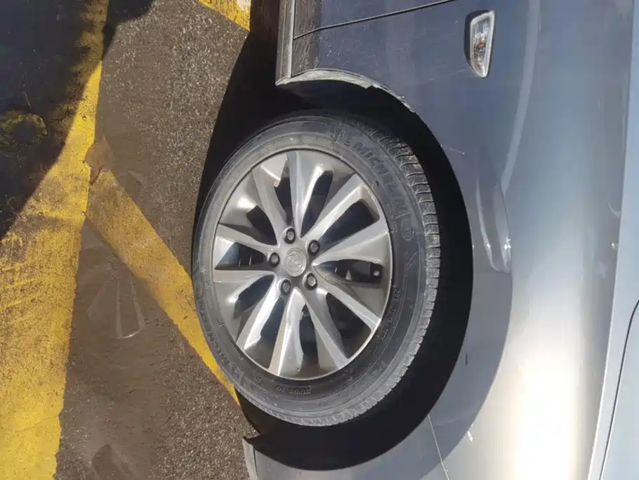 Buick GL6 — миниатюра 6