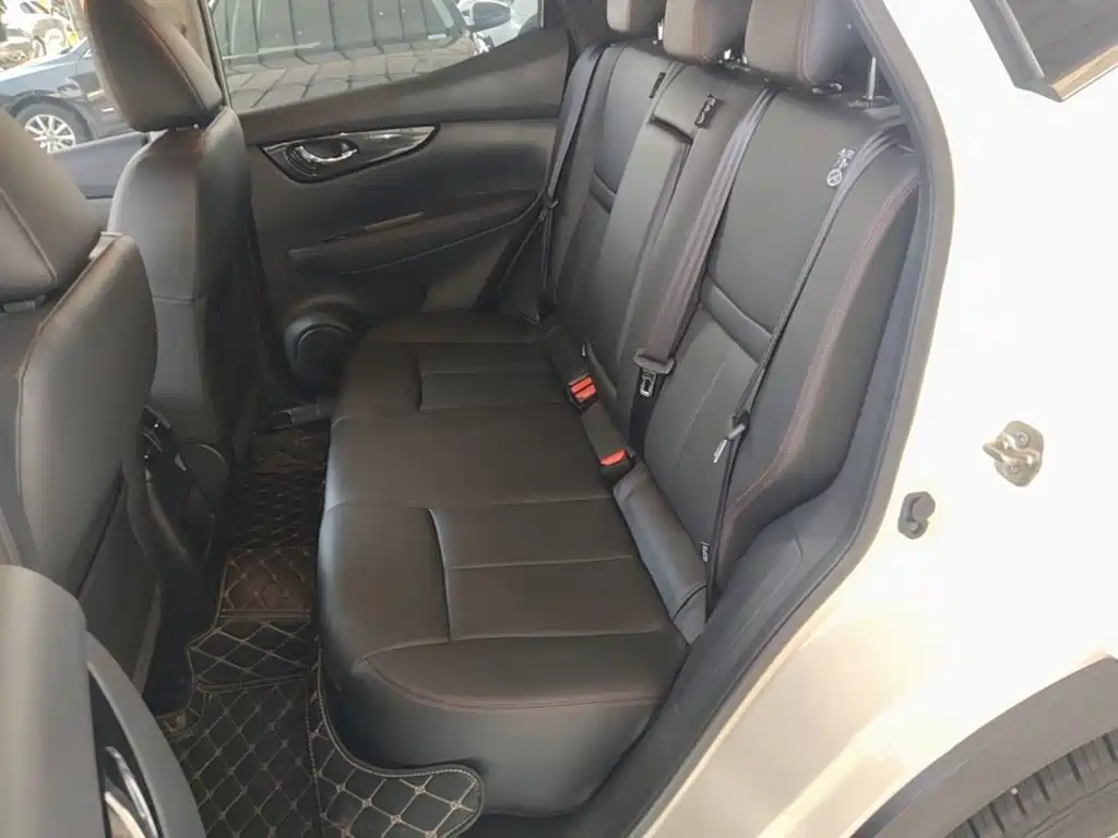 Nissan Qashqai — миниатюра 17