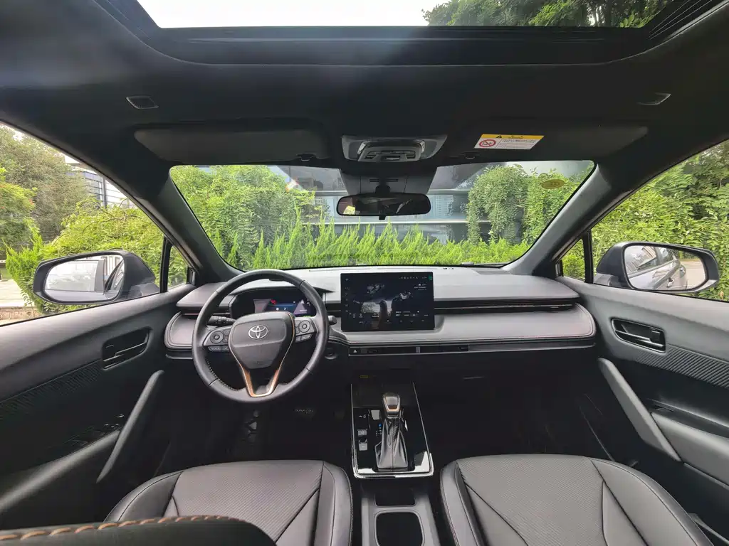Toyota Frontlander — миниатюра 6