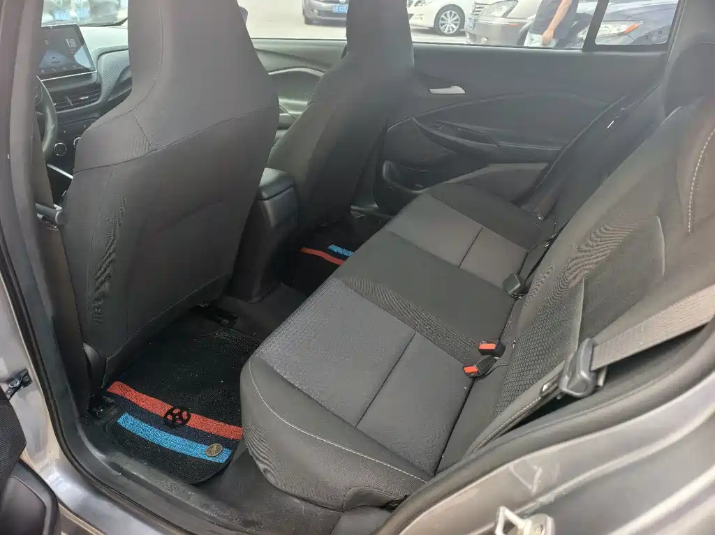 Chevrolet Cavalier — миниатюра 10