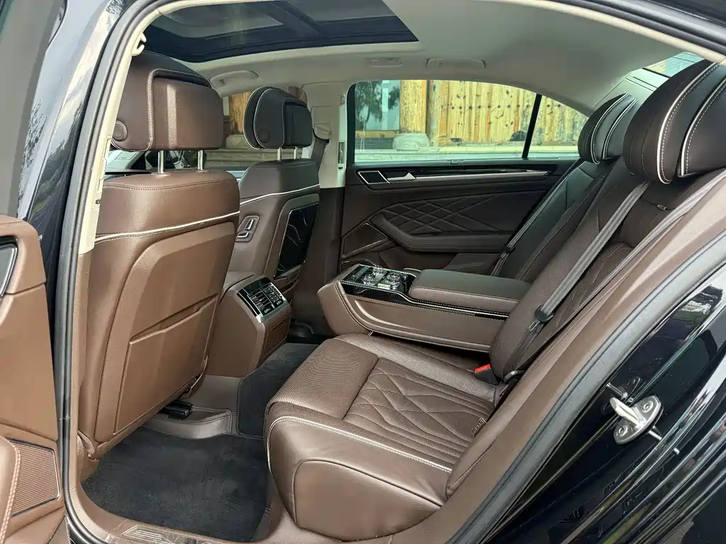 Volkswagen Phideon — миниатюра 9